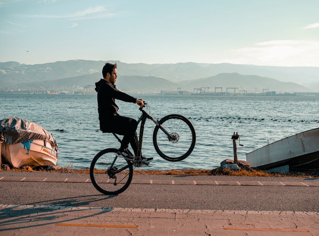 Beyond the Gameplay: Why Wheelie Bike is an Unblocked Favorite